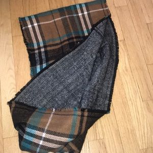 NWOT reversible print infinity scarf